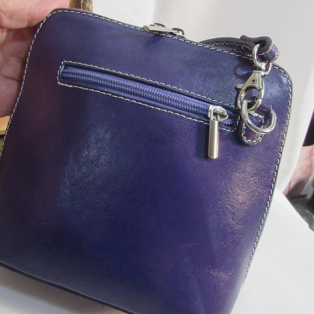 ITALIAN LEATHER  BAG. PURSE, VIOLET COLOR, BACK POCKET, EXCEL COND - Picture 11 of 16